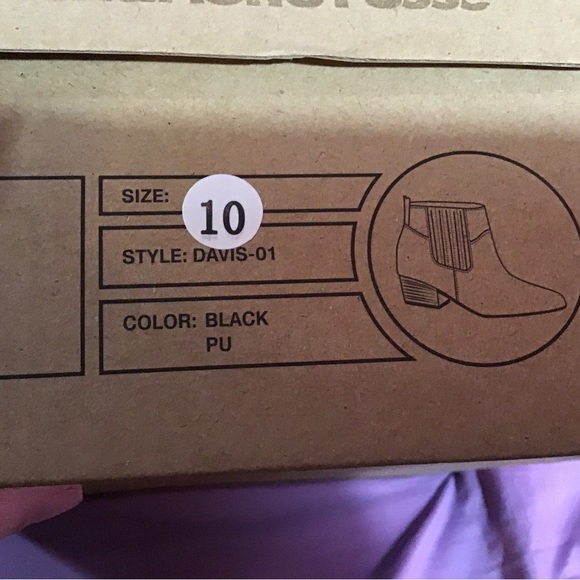 Charlotte Russe boots size 10 Davis-01 new in box Black PU - Picture 5 of 7